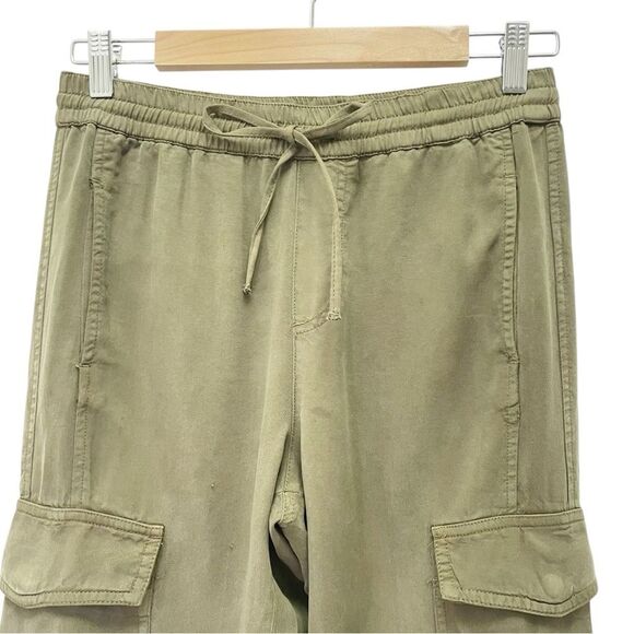 Pam & Gela x Revolve Snap Leg Cargo Crop Jogger Pants in Army Green Size P |  XS - Picture 5 of 13